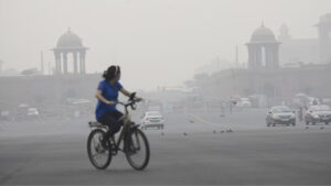 Delhi Pollution: स्वास्थ्य पर संकट और इससे बचने के उपाय